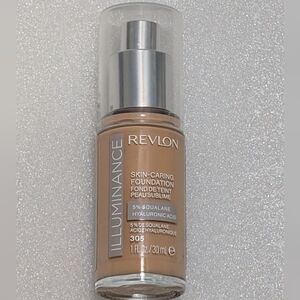 New Medium 305 Revlon Foundation Radiant Finish Makeup